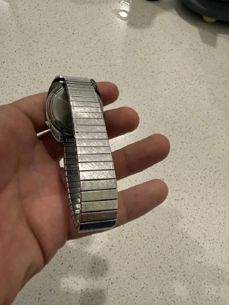 Bulova Diamond Vintage 1970’s Accuquartz Diamond Sunburst Dial Watch