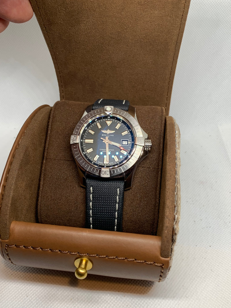 Breitling Avenger Automatic 43 Full Set