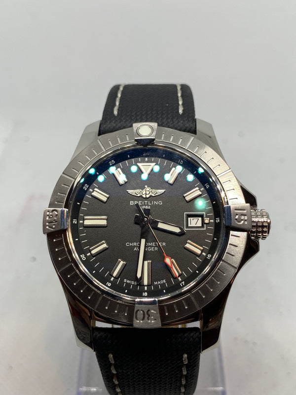 Breitling Avenger Automatic 43 Full Set