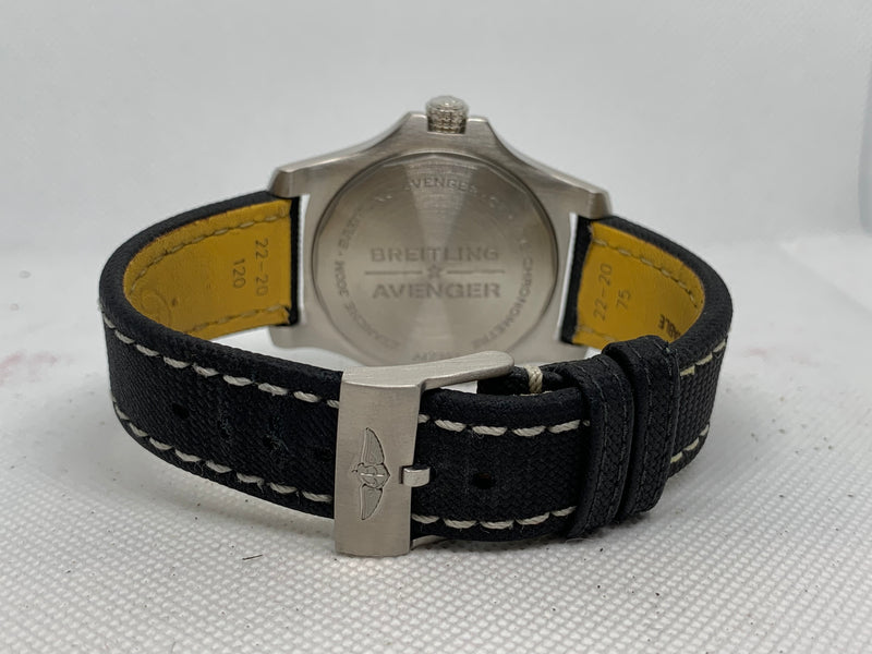 Breitling Avenger Automatic 43 Full Set