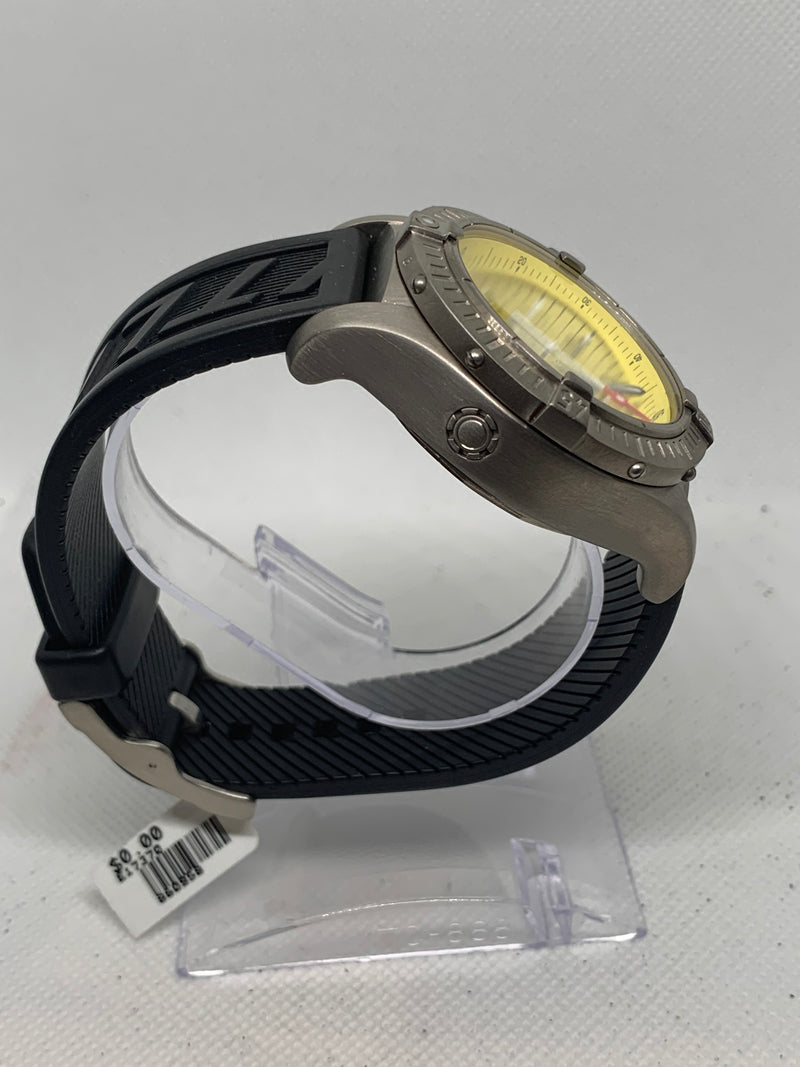 Breitling Avenger Seawolf E17370 44mm Yellow Dial Titanium Rubber Strap