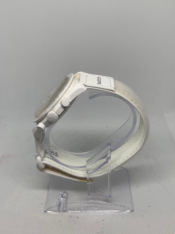 Swatch Moonswatch Mission To The Moonphase