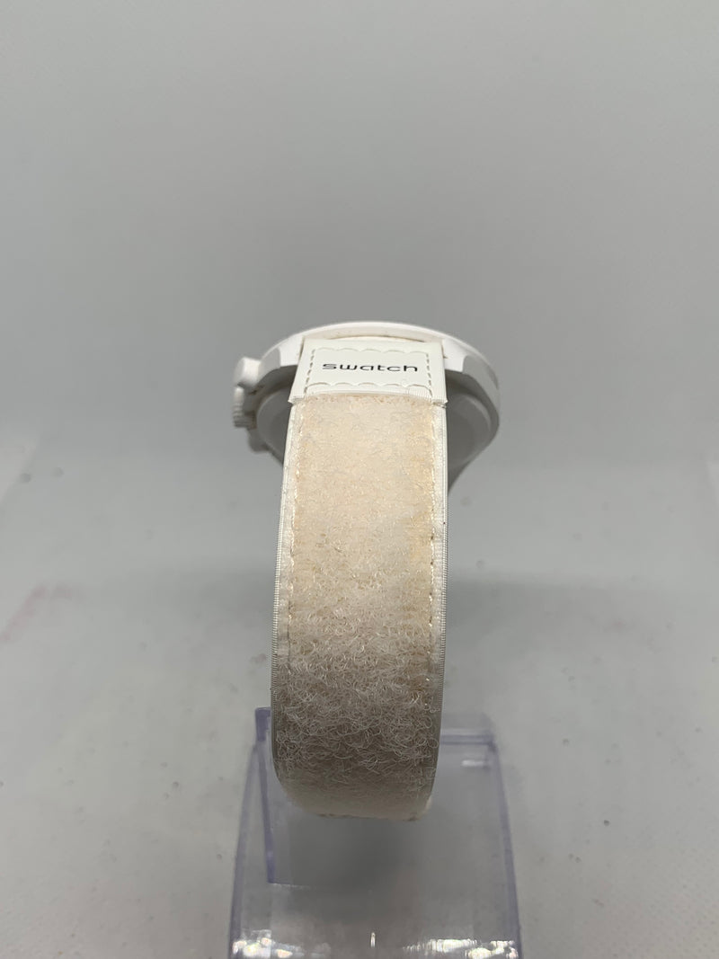 Swatch Moonswatch Mission To The Moonphase