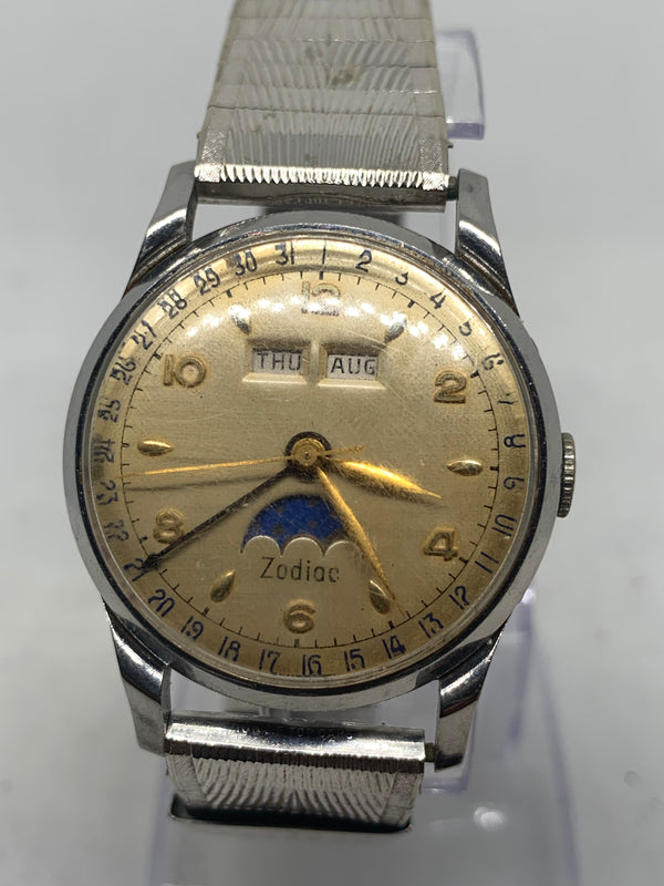 Zodiac 1960's Vintage Zodiac Ref. 742-908 Triple Date Calendar Moonphase in Satinless Steel
