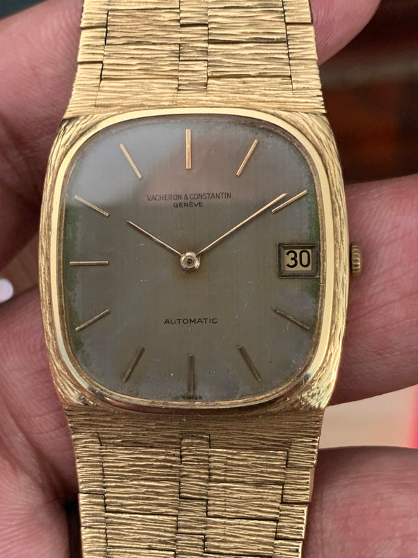 Vacheron Constantin Vintage 18 Karat Yellow Gold Vacheron Constantin Model 2045 Ultra Thin