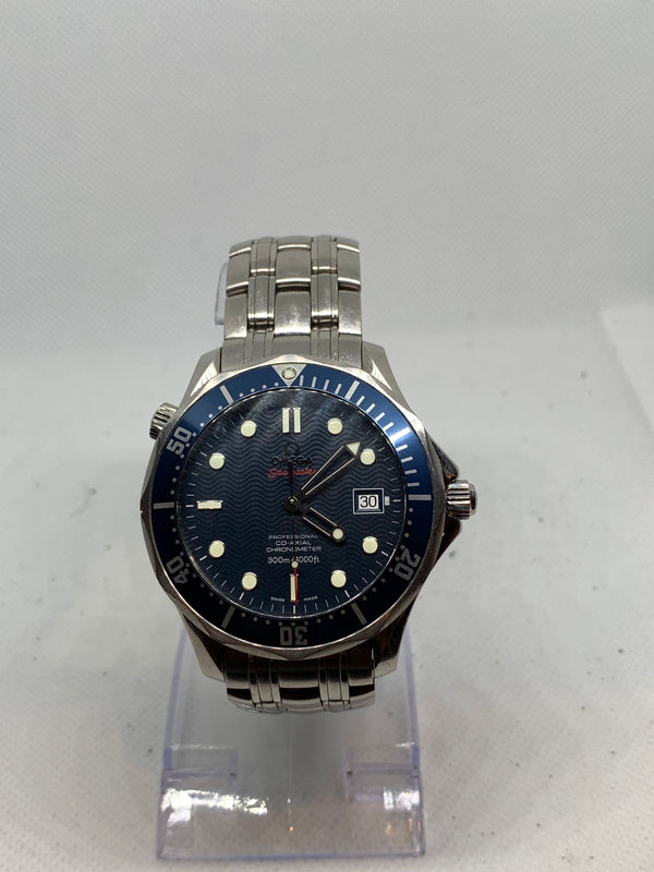 Omega Seamaster Diver 300 M Red Seamaster Professional 300M Co-Axial Automatic Blue Dial 41MM Ref 2220.80 . Excellent with Box and Authentication Card