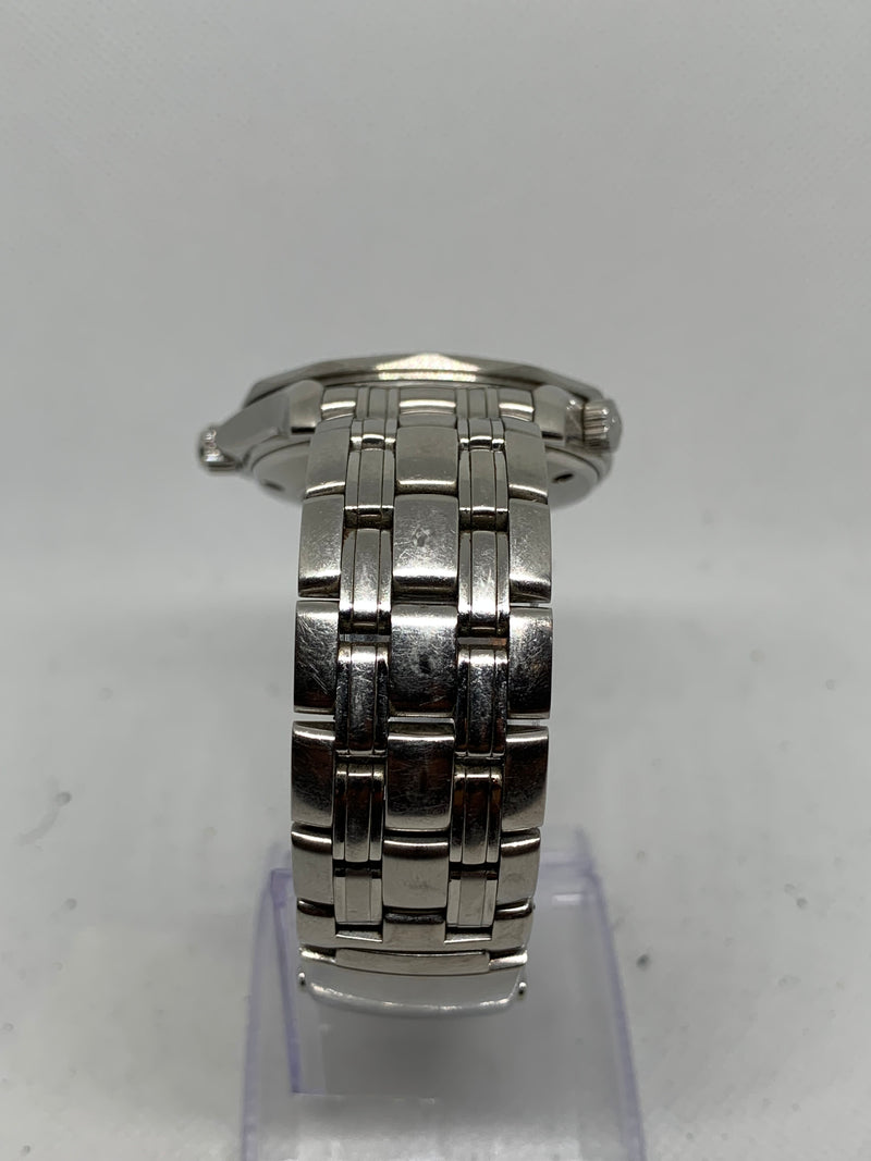 Omega Seamaster Diver 300 M Red Seamaster Professional 300M Co-Axial Automatic Blue Dial 41MM Ref 2220.80 . Excellent with Box and Authentication Card