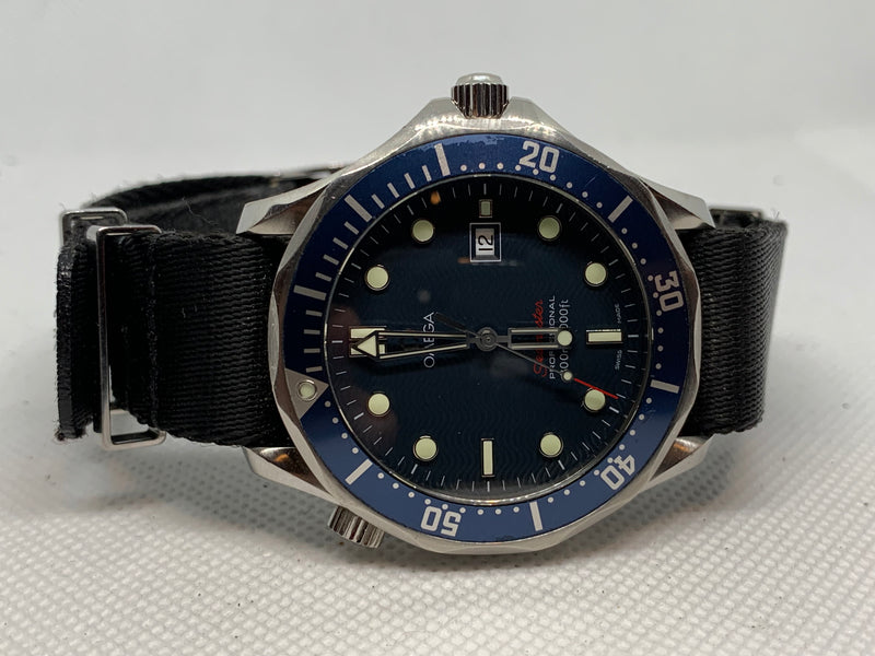 Omega Seamaster Diver 300 M PROFESSIONAL 2221.80 DIVER LARGE BLUE MENS WATCH FULL SET