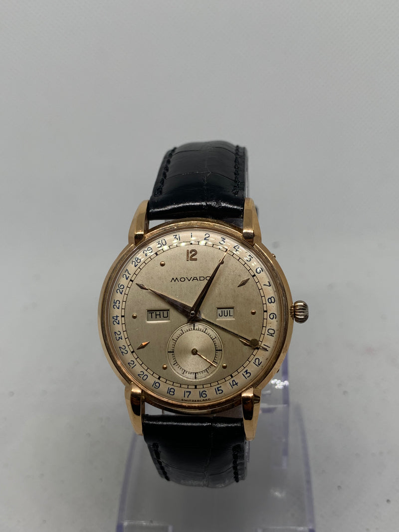 Movado Vintage Triple-Calendar in 18kt Solid Rose Gold from 50s Excellent Condition Fancy Lugs