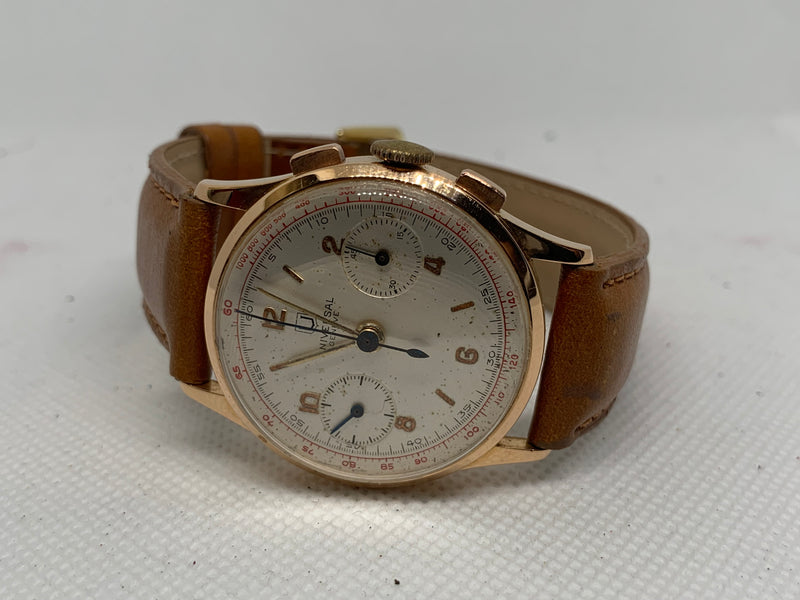Universal Genève Vintage Chronograph 18kt Solid Rose Gold from the 1940s