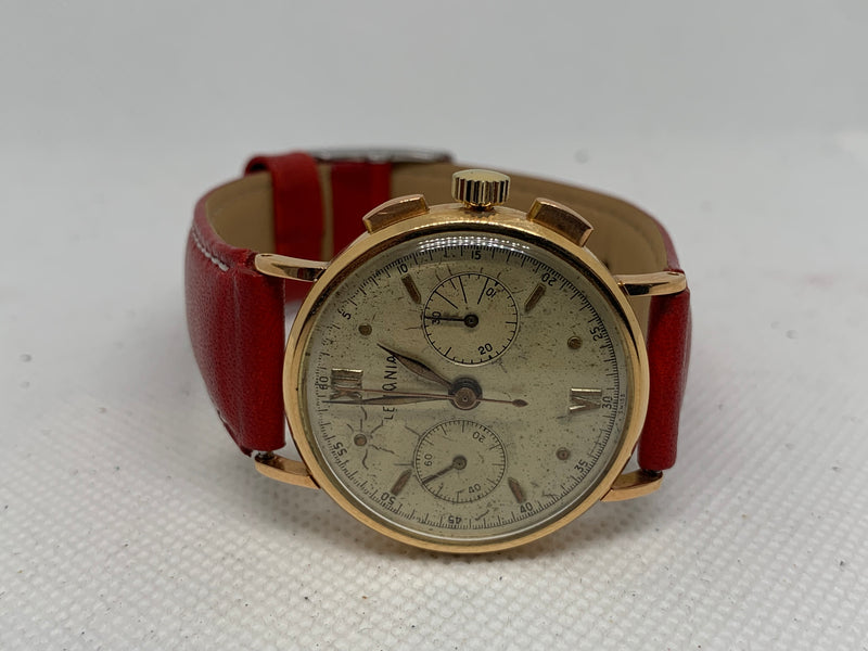 Lemania chronograph 18k solid gold vintage 50s.