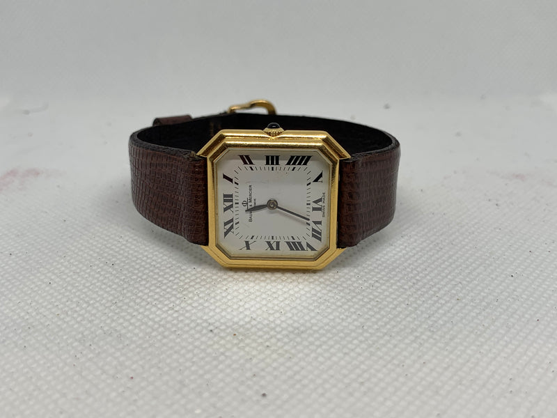 Baume & Mercier Ceinture 27 x 24 mm 18K Soilid Yellow Gold Leather Watch 38260 Ceinture