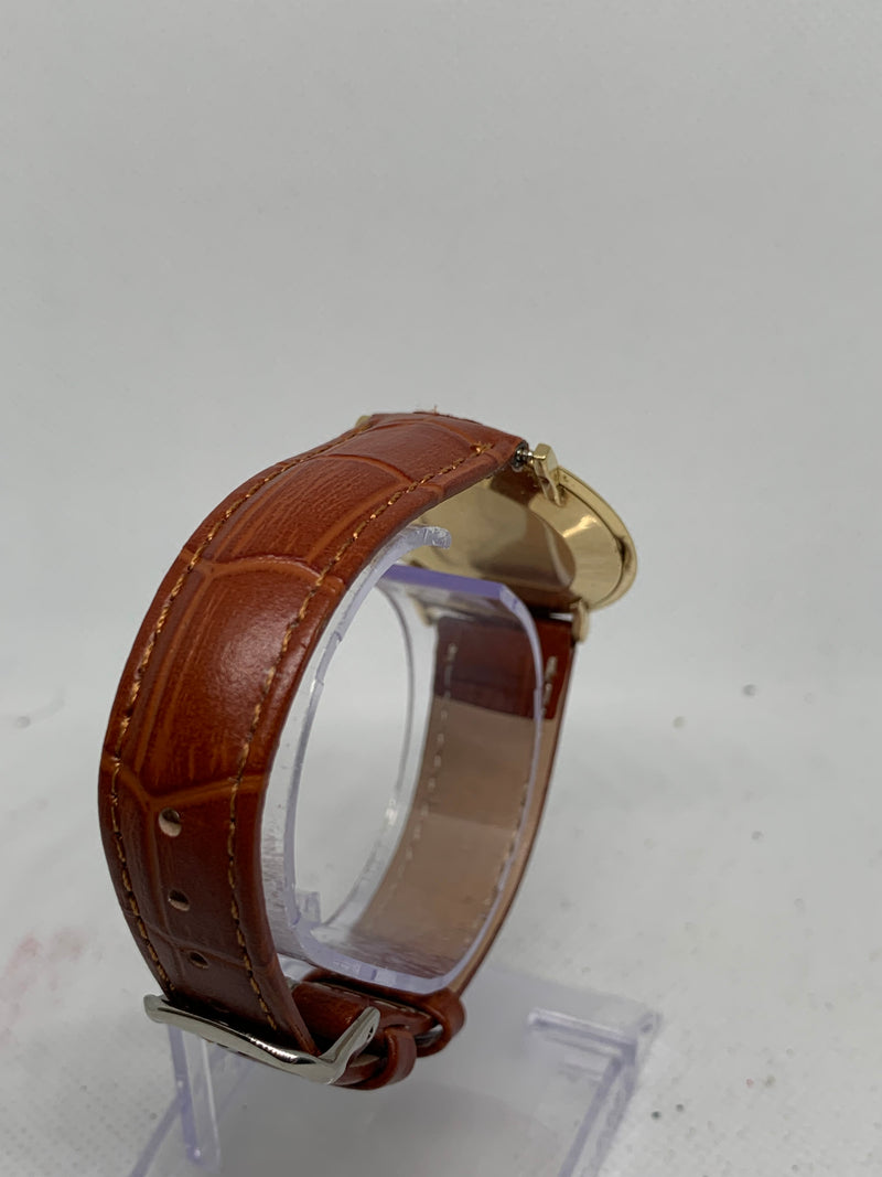 Jaeger-LeCoultre Solid Gold 14k Unpolished Fancy Case - Original Box