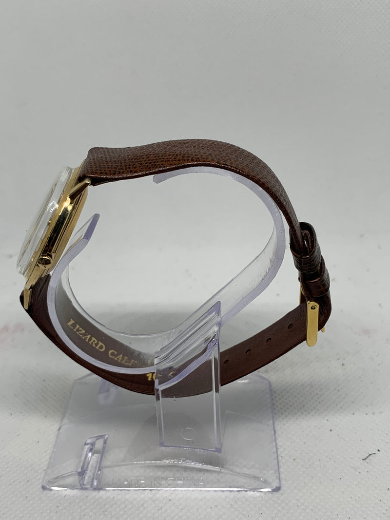 Jaeger-LeCoultre from 1950s 14K Solid Gold Fancy Bevelled Case Watch