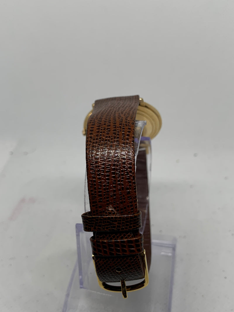 Jaeger-LeCoultre from 1950s 14K Solid Gold Fancy Bevelled Case Watch