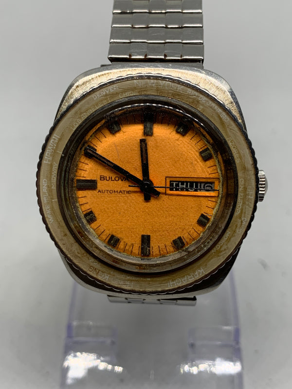 Bulova 1969 Vintage Bulova SkyStar World Time M9 38mm Orange Day/Date Bakelite Bezel