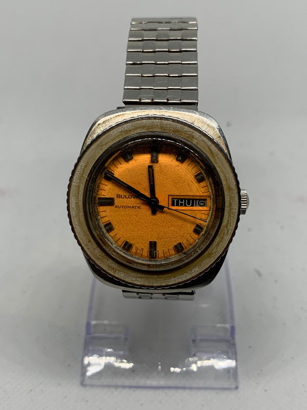Bulova 1969 Vintage Bulova SkyStar World Time M9 38mm Orange Day/Date Bakelite Bezel